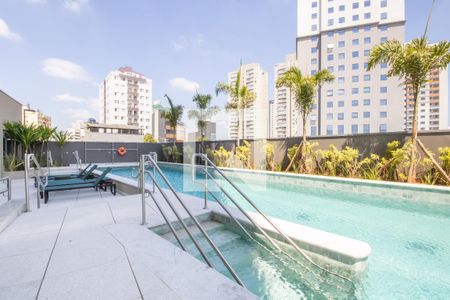 Apartamento à venda com 37m², 1 quarto e 1 vaga Apartamento à venda com 37m², 1 quarto e 1 vagaÁrea comum - Piscina