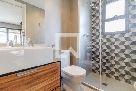 Banheiro de kitnet/studio para alugar com 1 quarto, 47m² em Sumarezinho, São Paulo