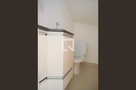 Lavabo de casa de condomínio à venda com 2 quartos, 110m² em Vila Carrão, São Paulo