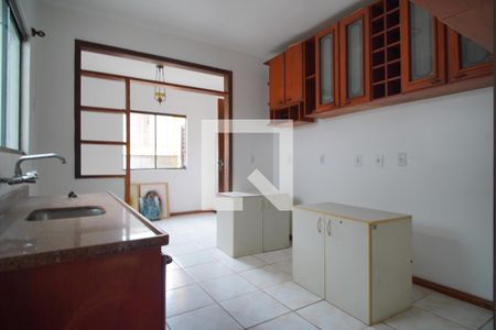 Cozinha de casa para alugar com 3 quartos, 350m² em Morro Santana, Porto Alegre