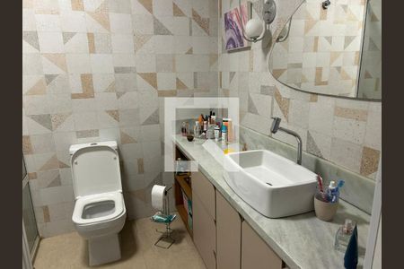 Casa à venda com 178m², 3 quartos e 2 vagas Casa à venda com 178m², 3 quartos e 2 vagasbanheiro da suíte