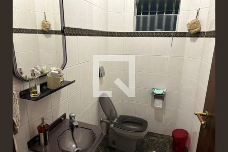 Casa à venda com 178m², 3 quartos e 2 vagas Casa à venda com 178m², 3 quartos e 2 vagasLavabo