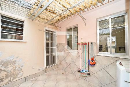 Casa à venda com 150m², 4 quartos e 2 vagas Casa à venda com 150m², 4 quartos e 2 vagasÁrea de Serviço
