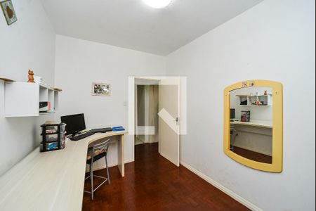 Casa à venda com 150m², 4 quartos e 2 vagas Casa à venda com 150m², 4 quartos e 2 vagasEscritório