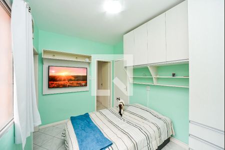 Casa à venda com 150m², 4 quartos e 2 vagas Casa à venda com 150m², 4 quartos e 2 vagasSuíte