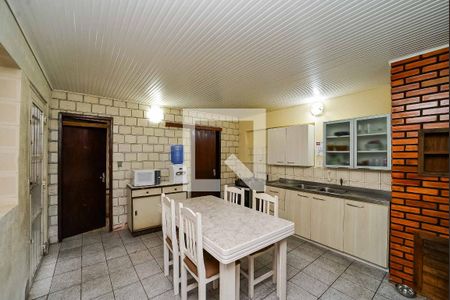 Casa à venda com 150m², 4 quartos e 2 vagas Casa à venda com 150m², 4 quartos e 2 vagasCozinha