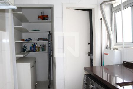 Apartamento à venda com 117m², 3 quartos e 1 vagaÁrea de Serviço