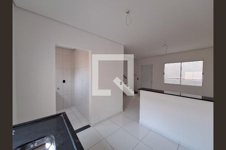 Casa de condomínio à venda com 54m², 2 quartos e 1 vaga Casa de condomínio à venda com 54m², 2 quartos e 1 vagaCozinha