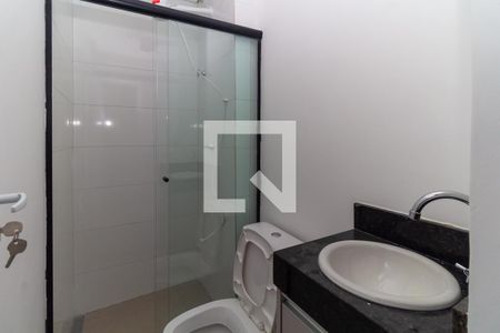 Banheiro de apartamento para alugar com 1 quarto, 28m² em Vila Lucia, São Paulo