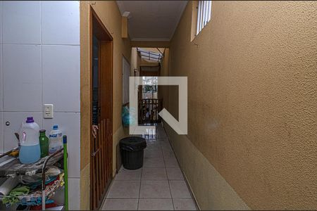 Casa à venda com 359m², 7 quartos e 4 vagas Casa à venda com 359m², 7 quartos e 4 vagasCorredor