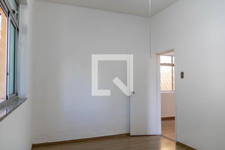 Quarto 1 de casa à venda com 3 quartos, 250m² em Carlos Prates, Belo Horizonte