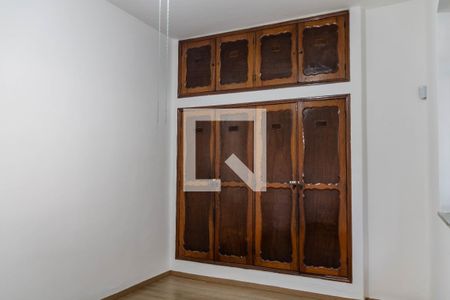 Quarto 1 de casa à venda com 3 quartos, 250m² em Carlos Prates, Belo Horizonte