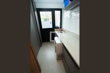 Casa de condomínio para alugar com 210m², 4 quartos e 4 vagas Casa de condomínio para alugar com 210m², 4 quartos e 4 vagasÁrea de Serviço