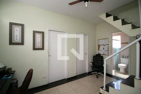 Escritório de casa à venda com 3 quartos, 250m² em Jardim Vila Galvao, Guarulhos