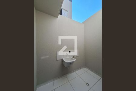 Casa de condomínio à venda com 63m², 2 quartos e 1 vaga Casa de condomínio à venda com 63m², 2 quartos e 1 vagaÁrea de Serviço