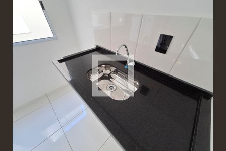 Casa de condomínio à venda com 63m², 2 quartos e 1 vaga Casa de condomínio à venda com 63m², 2 quartos e 1 vagaCozinha