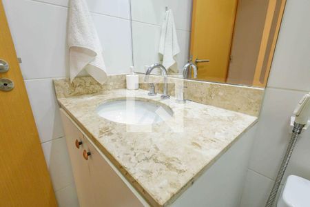 Apartamento à venda com 80m², 2 quartos e 1 vaga Apartamento à venda com 80m², 2 quartos e 1 vagaBanheiro da Suíte
