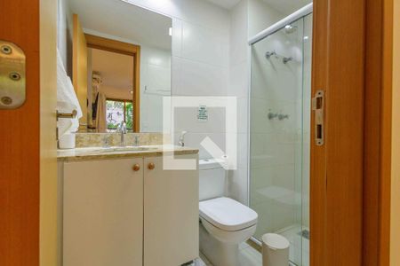 Apartamento à venda com 80m², 2 quartos e 1 vaga Apartamento à venda com 80m², 2 quartos e 1 vagaBanheiro da Suíte