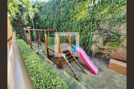 Apartamento à venda com 80m², 2 quartos e 1 vaga Apartamento à venda com 80m², 2 quartos e 1 vagaÁrea Comum Playground