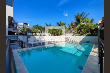 Apartamento à venda com 80m², 2 quartos e 1 vaga Apartamento à venda com 80m², 2 quartos e 1 vagaÁrea Comum Piscina