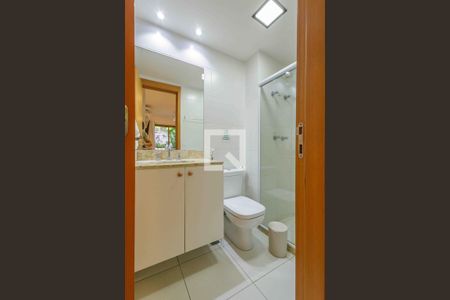 Apartamento à venda com 80m², 2 quartos e 1 vaga Apartamento à venda com 80m², 2 quartos e 1 vagaBanheiro da Suíte