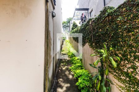 Casa de condomínio à venda com 340m², 3 quartos e 2 vagasCorredor