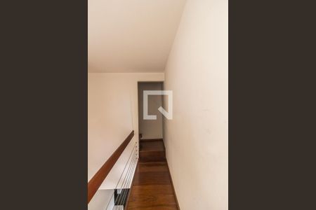 Casa de condomínio à venda com 340m², 3 quartos e 2 vagasCorredor