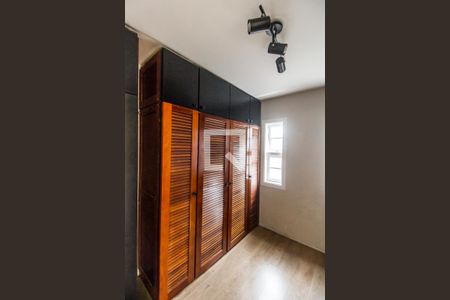 Casa de condomínio à venda com 340m², 3 quartos e 2 vagasCloset da Suíte master