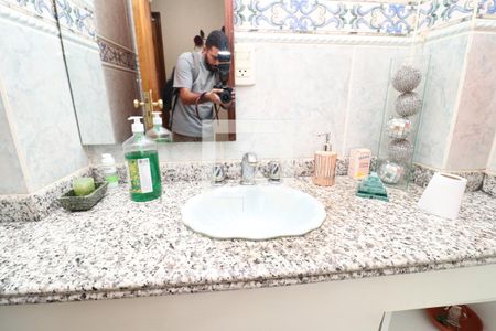 Lavabo de apartamento à venda com 5 quartos, 281m² em Jardim Guanabara, Rio de Janeiro