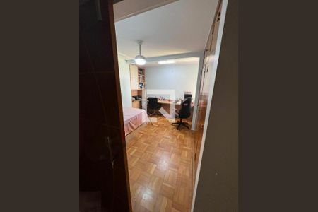 Casa à venda com 3 quartos, 240m² em Vila Alexandria, São Paulo