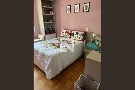 Casa à venda com 3 quartos, 240m² em Vila Alexandria, São Paulo