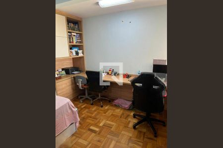 Casa à venda com 3 quartos, 240m² em Vila Alexandria, São Paulo