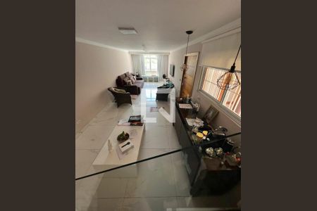 Casa à venda com 3 quartos, 240m² em Vila Alexandria, São Paulo