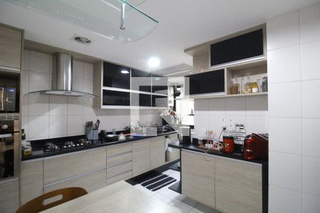 Apartamento à venda com 245m², 4 quartos e 3 vagas Apartamento à venda com 245m², 4 quartos e 3 vagasCozinha