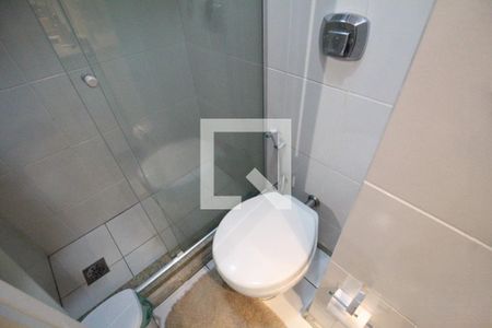 Apartamento à venda com 245m², 4 quartos e 3 vagas Apartamento à venda com 245m², 4 quartos e 3 vagasBanheiro da suíte 1