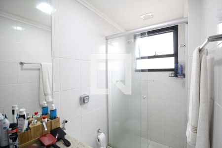 Apartamento à venda com 245m², 4 quartos e 3 vagas Apartamento à venda com 245m², 4 quartos e 3 vagasBanheiro da suíte 2