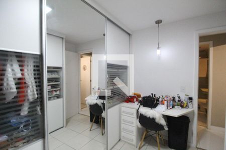Apartamento à venda com 245m², 4 quartos e 3 vagas Apartamento à venda com 245m², 4 quartos e 3 vagasQuarto