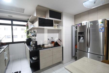 Apartamento à venda com 245m², 4 quartos e 3 vagas Apartamento à venda com 245m², 4 quartos e 3 vagasCozinha