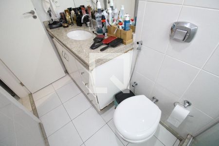 Apartamento à venda com 245m², 4 quartos e 3 vagas Apartamento à venda com 245m², 4 quartos e 3 vagasBanheiro da suíte 2