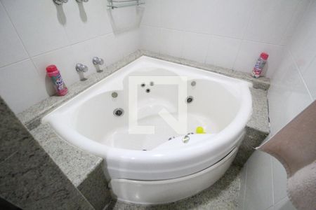 Apartamento à venda com 245m², 4 quartos e 3 vagas Apartamento à venda com 245m², 4 quartos e 3 vagasBanheiro da suíte 3