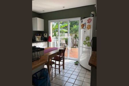 Casa à venda com 4 quartos, 210m² em Jardim Novo Mundo, São Paulo