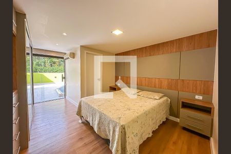 Casa à venda com 363m², 3 quartos e 2 vagasSuíte 2