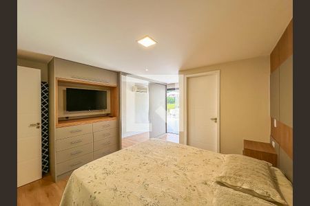 Casa à venda com 363m², 3 quartos e 2 vagasSuíte 2