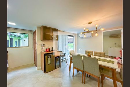 Casa à venda com 363m², 3 quartos e 2 vagasSala