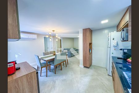 Casa à venda com 363m², 3 quartos e 2 vagasCozinha