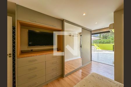 Casa à venda com 363m², 3 quartos e 2 vagasSuíte 2