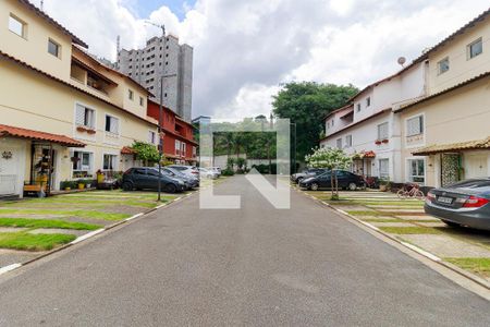 Casa de condomínio à venda com 127m², 3 quartos e 2 vagas Casa de condomínio à venda com 127m², 3 quartos e 2 vagasÁrea Comum