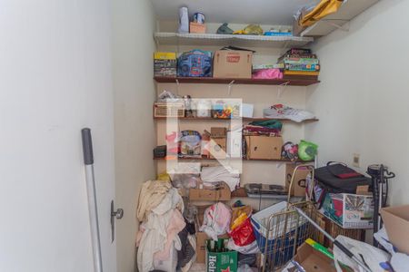 Apartamento à venda com 138m², 3 quartos e 2 vagas Apartamento à venda com 138m², 3 quartos e 2 vagasQuarto de Serviço