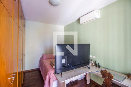 Casa de condomínio à venda com 800m², 4 quartos e 10 vagas Casa de condomínio à venda com 800m², 4 quartos e 10 vagasSuíte 4