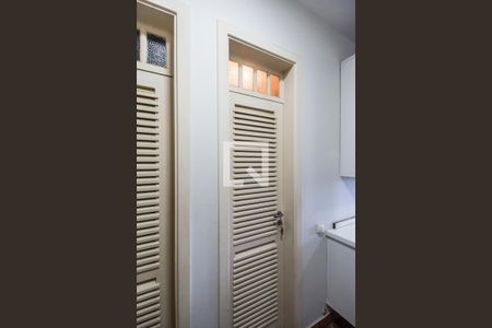 Casa de condomínio à venda com 800m², 4 quartos e 10 vagas Casa de condomínio à venda com 800m², 4 quartos e 10 vagasDespensa